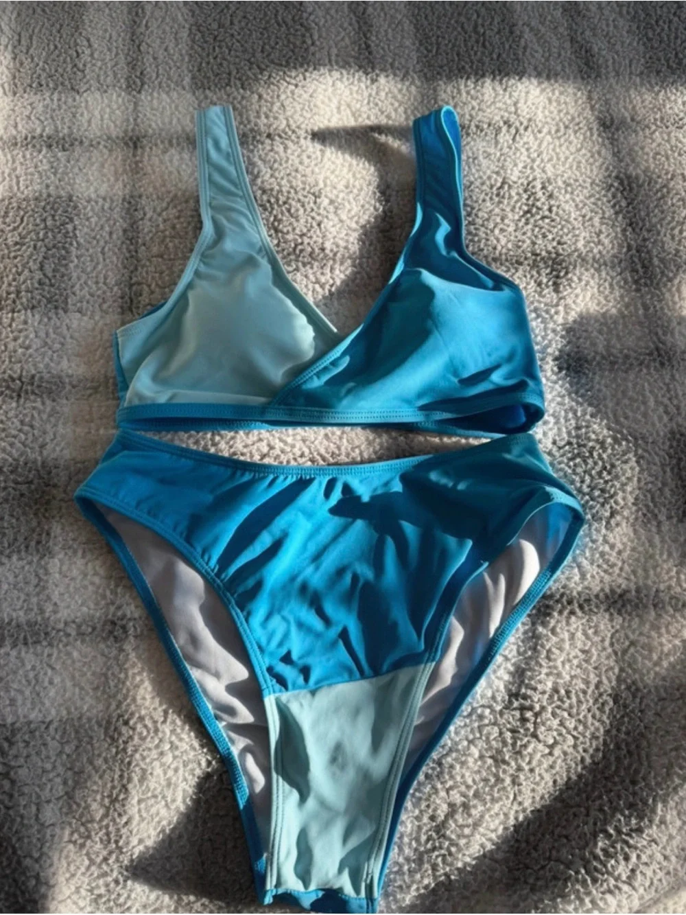 Two-Tone Blue Women's Bikini Set - Teal & Aqua size small